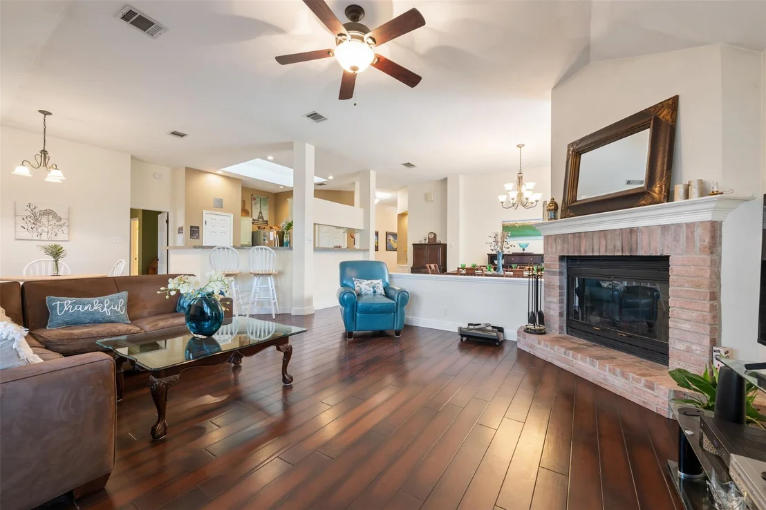Photo of 1205 Sugarberry DR