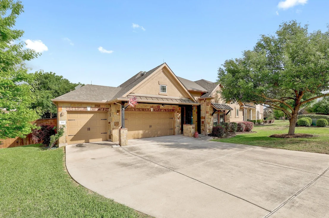 Photo of 212 Monahans DR