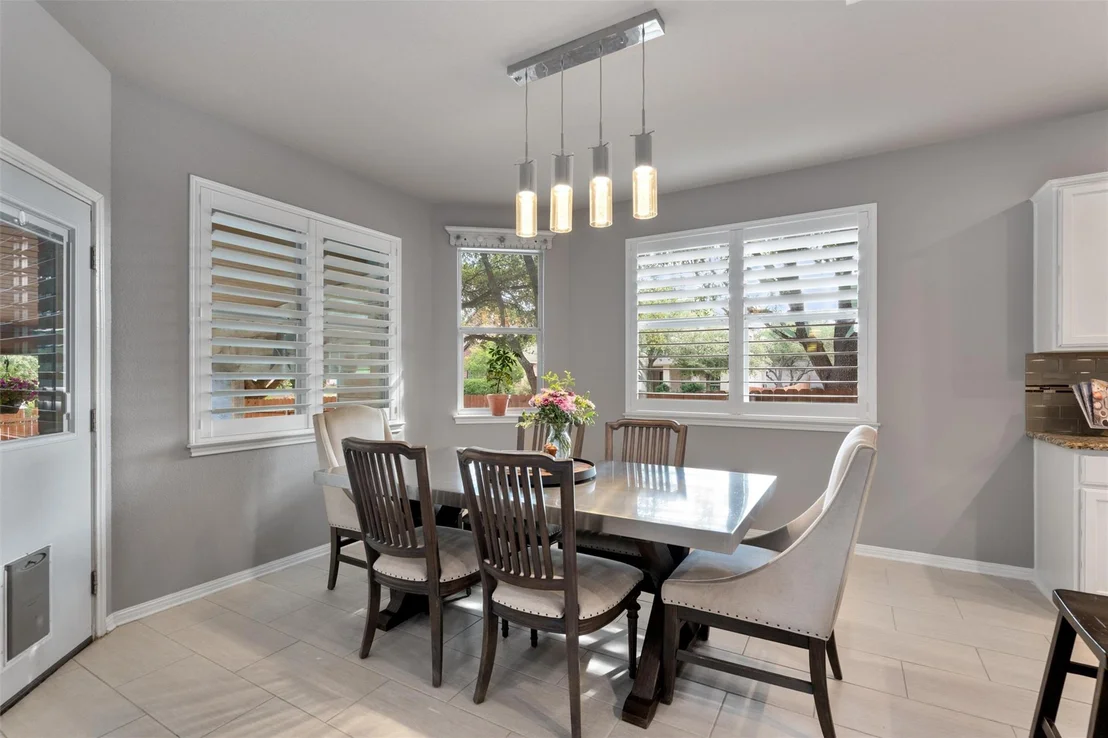 Photo of 1009 Linden LOOP