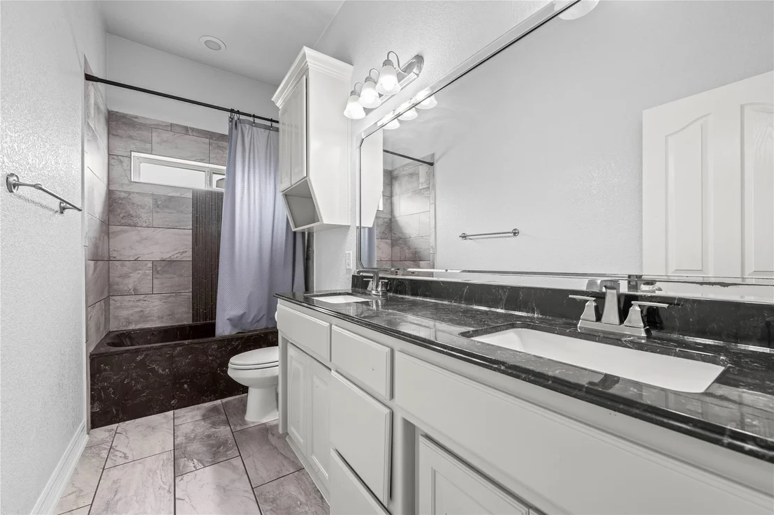 Photo of 4906 Deerwood LOOP