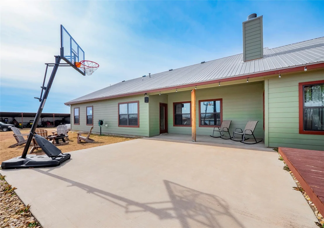 Photo of 877 County Road 455