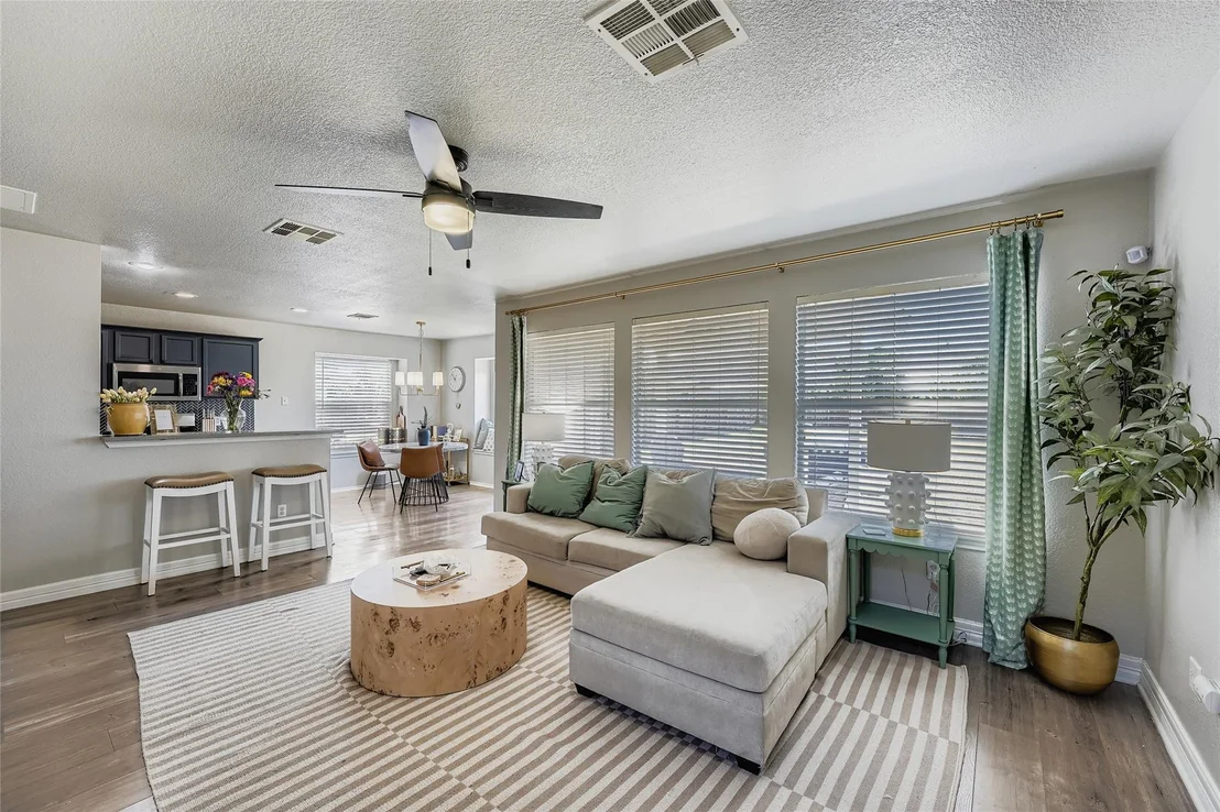 Photo of 1505 Tea Leaf DR