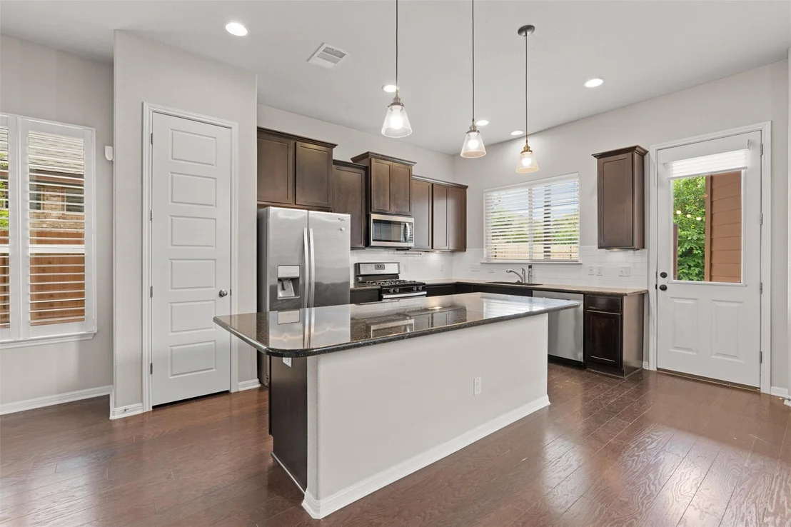 Photo of 1008 Clearwing CIR