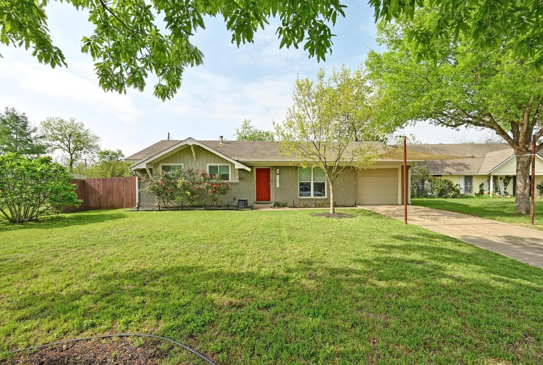 Photo of 2301 Trafalgar DR