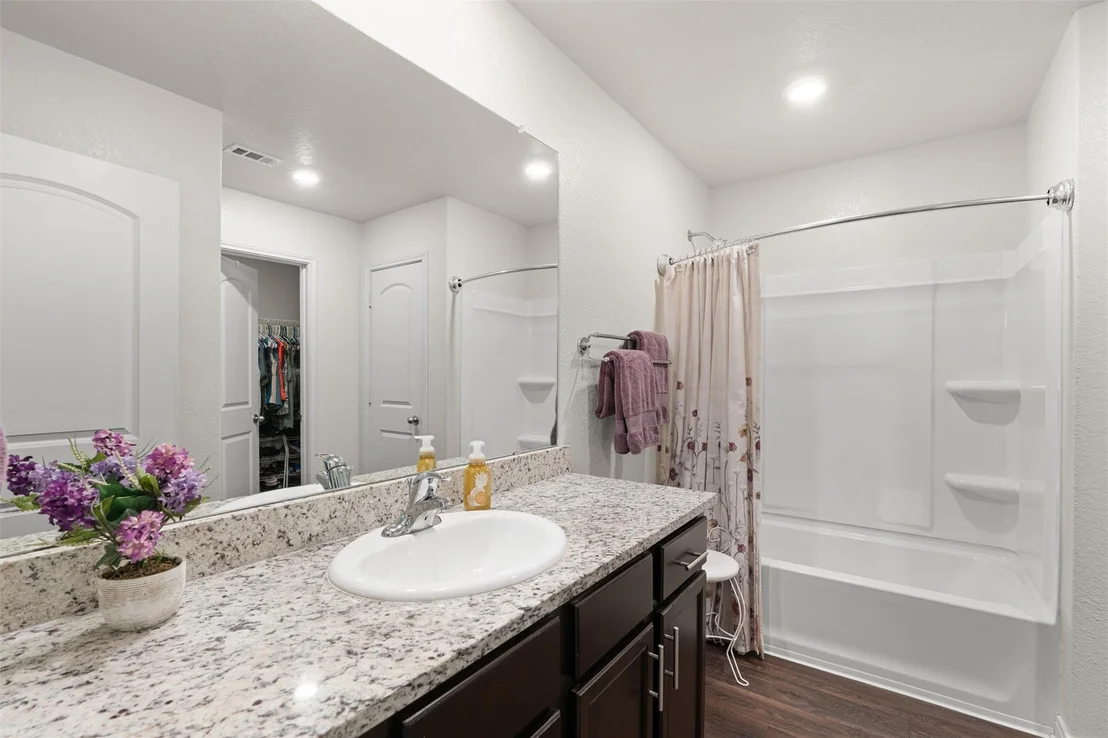 Photo of 212 Hyacinth WAY