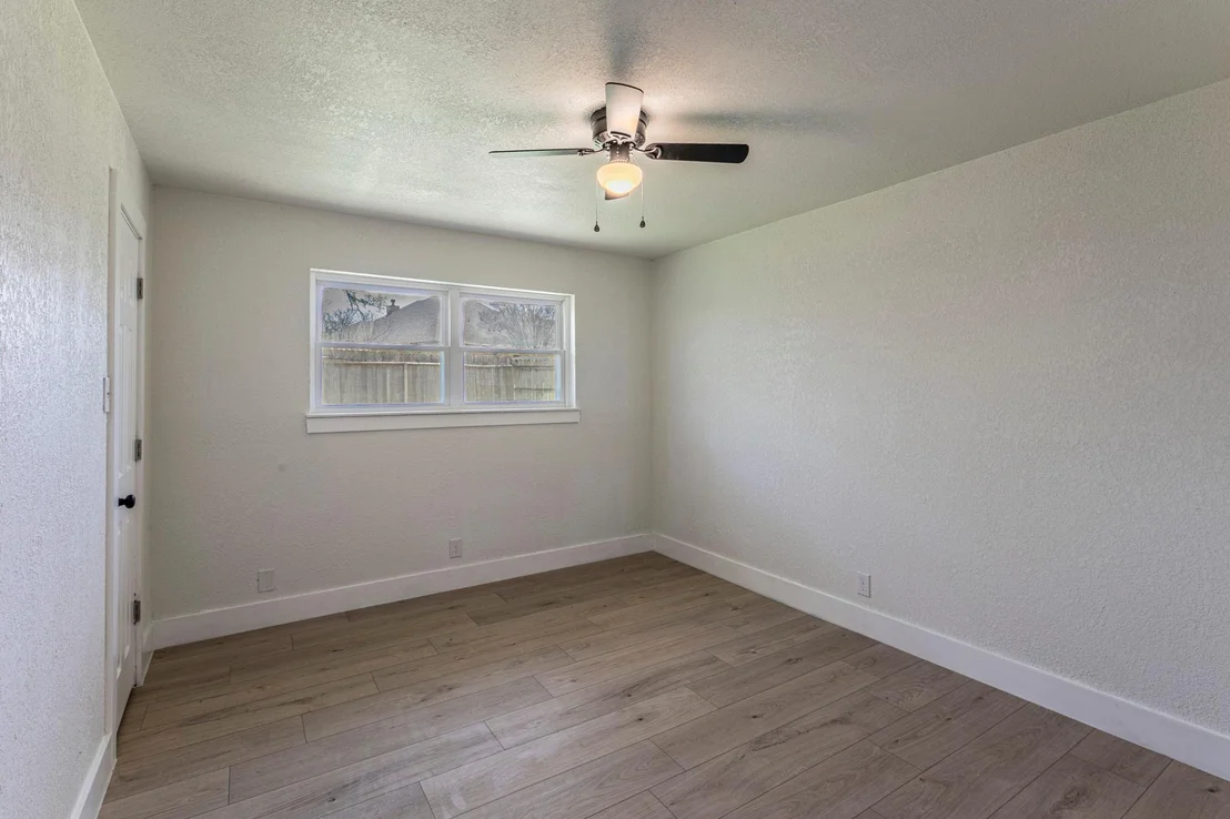 Photo of 3019 Summit DR