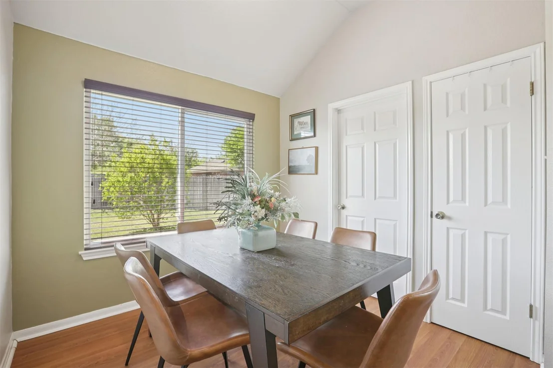 Photo of 902 Ridgemont CIR