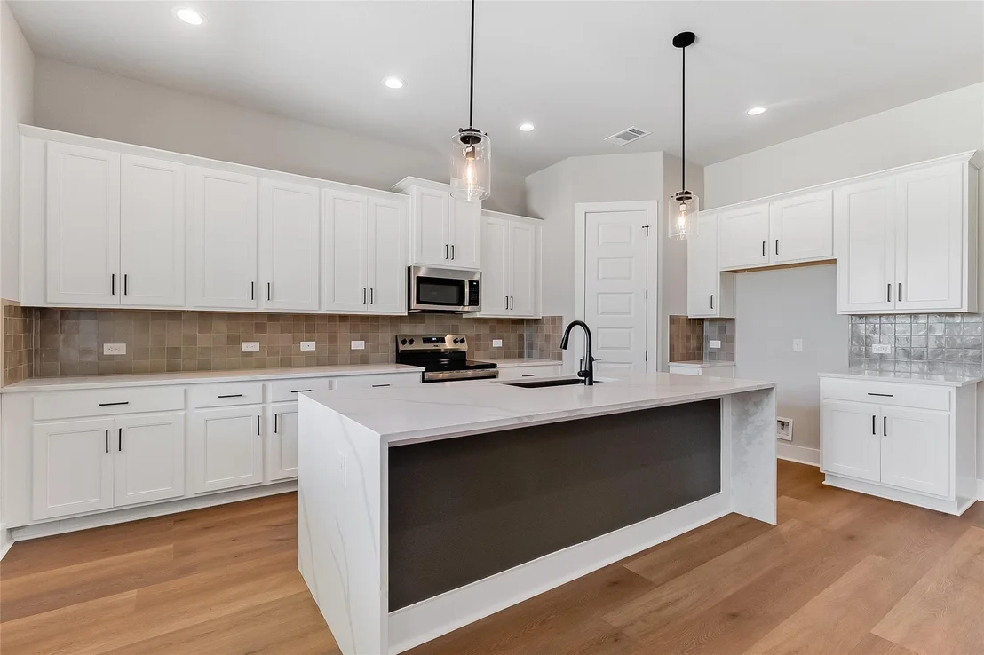 Photo of 124 Draper LN