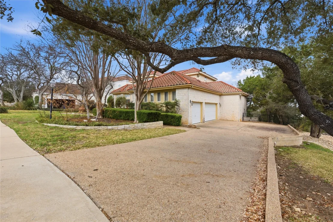 Photo of 4321 Lakeway BLVD