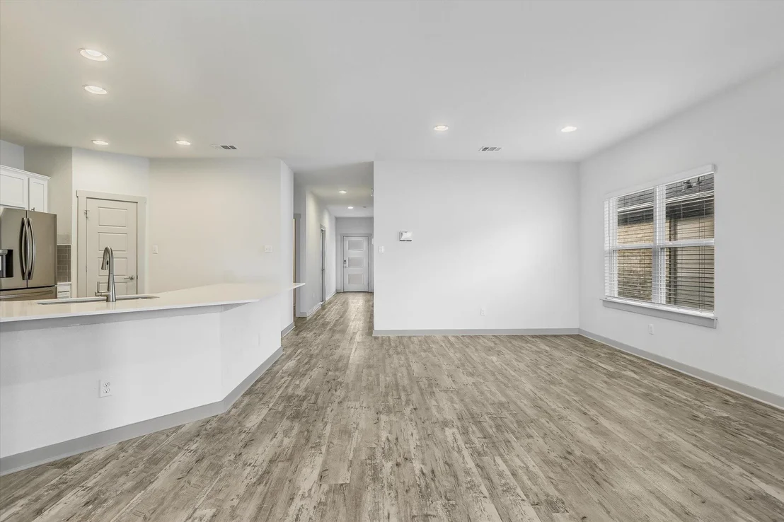 Photo of 5125 Vanner PATH