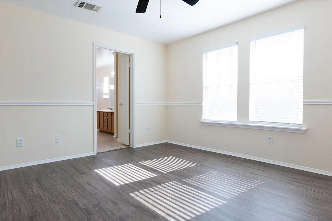 Photo of 1705 Sylvia LN