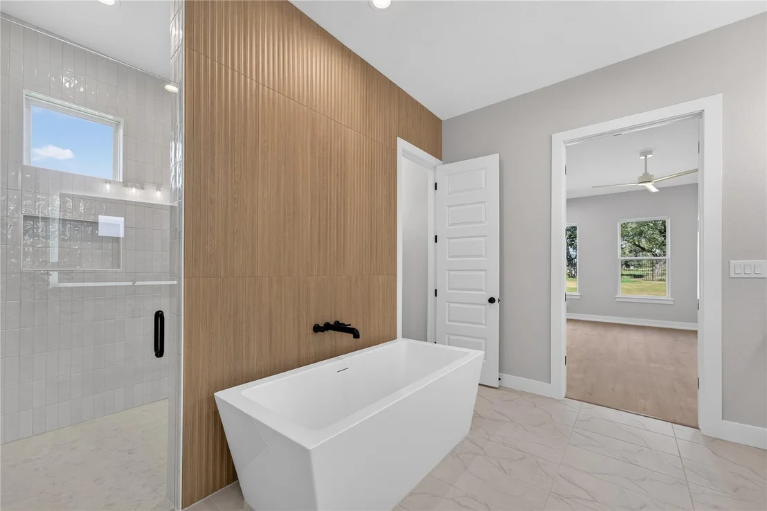 Photo of 101 Lakeview CT