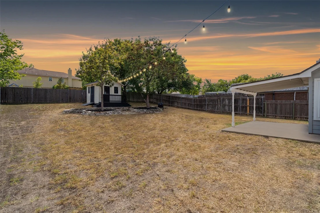 Photo of 1009 Pioneer Bend DR