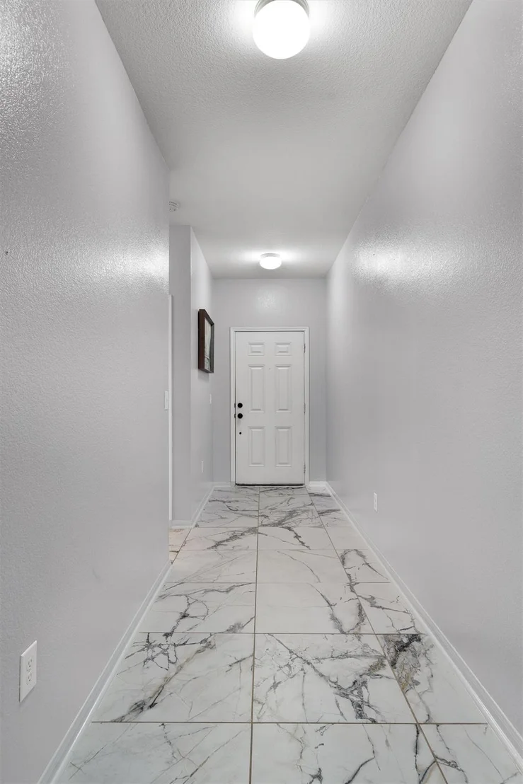 Photo of 15013 Roody LN