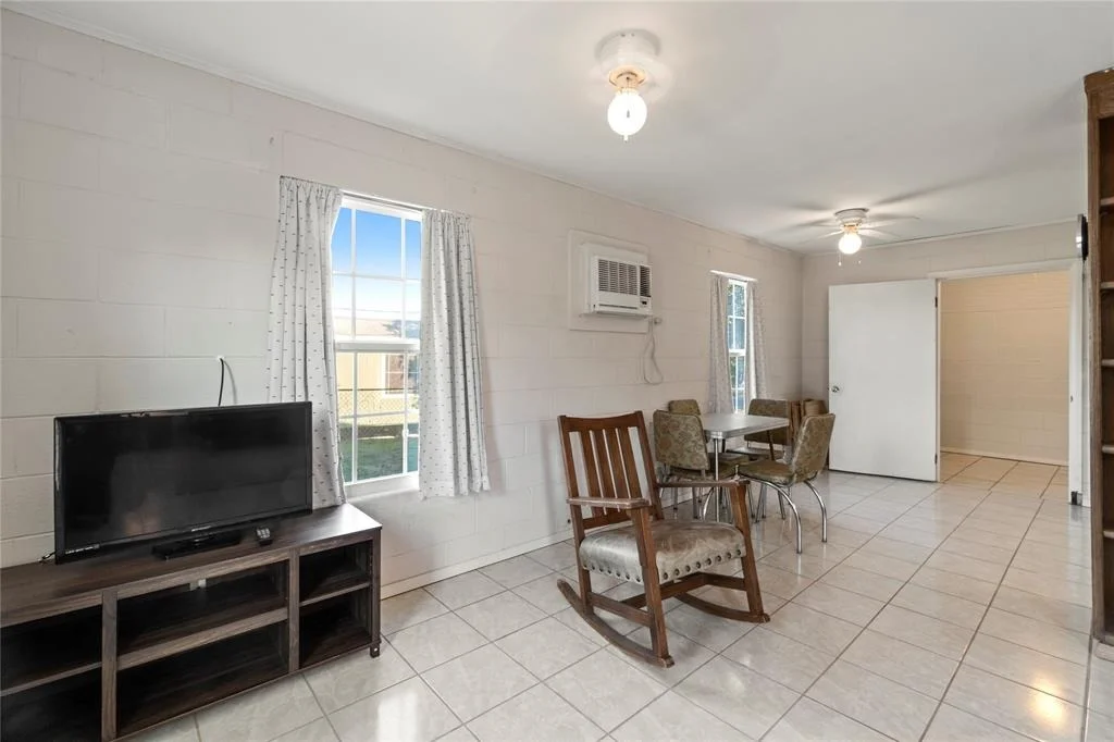 Photo of 106 Overview DR