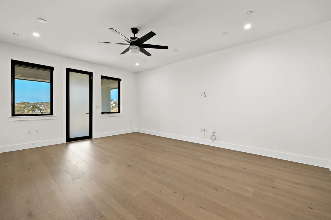 Photo of 5900 Moondust LN