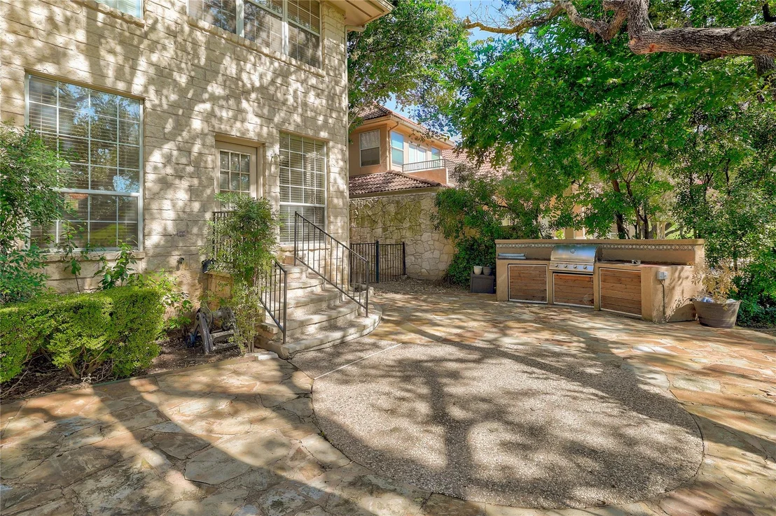 Photo of 38 Tiburon DR