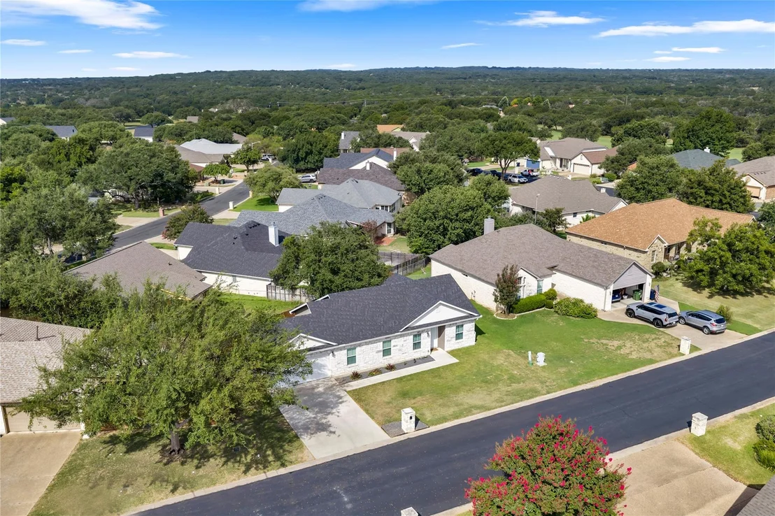 Photo of 102 Fox CIR