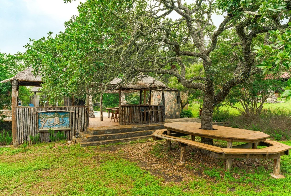 Photo of 1218 Oakwood LOOP