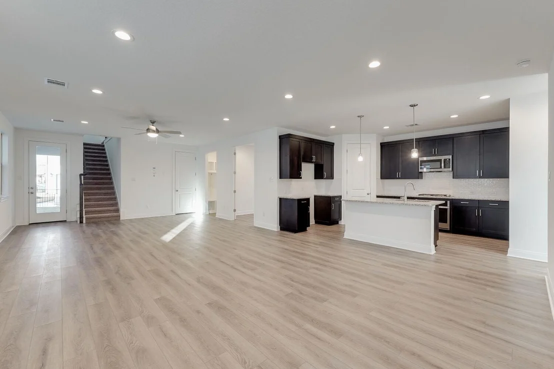 Photo of 424 Burlington DR