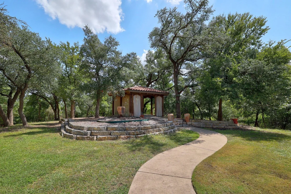 Photo of 1120 Redbird RD