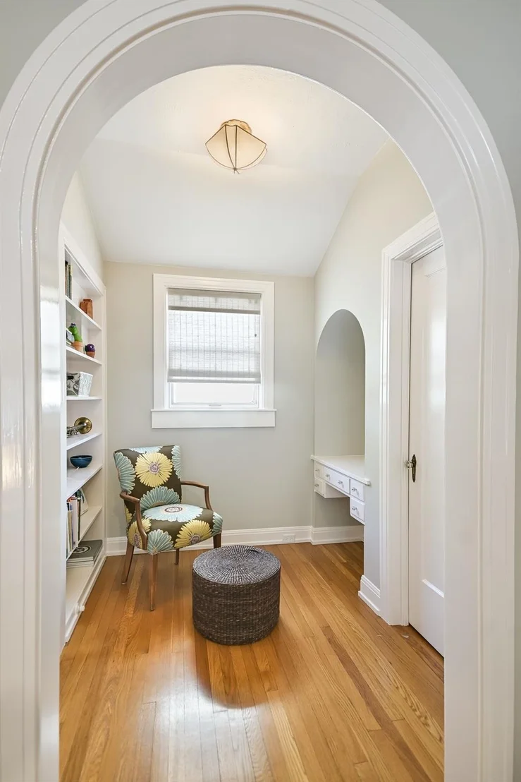 Photo of 204 W 32nd ST