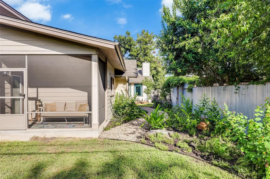 Photo of 5307 Aurora DR