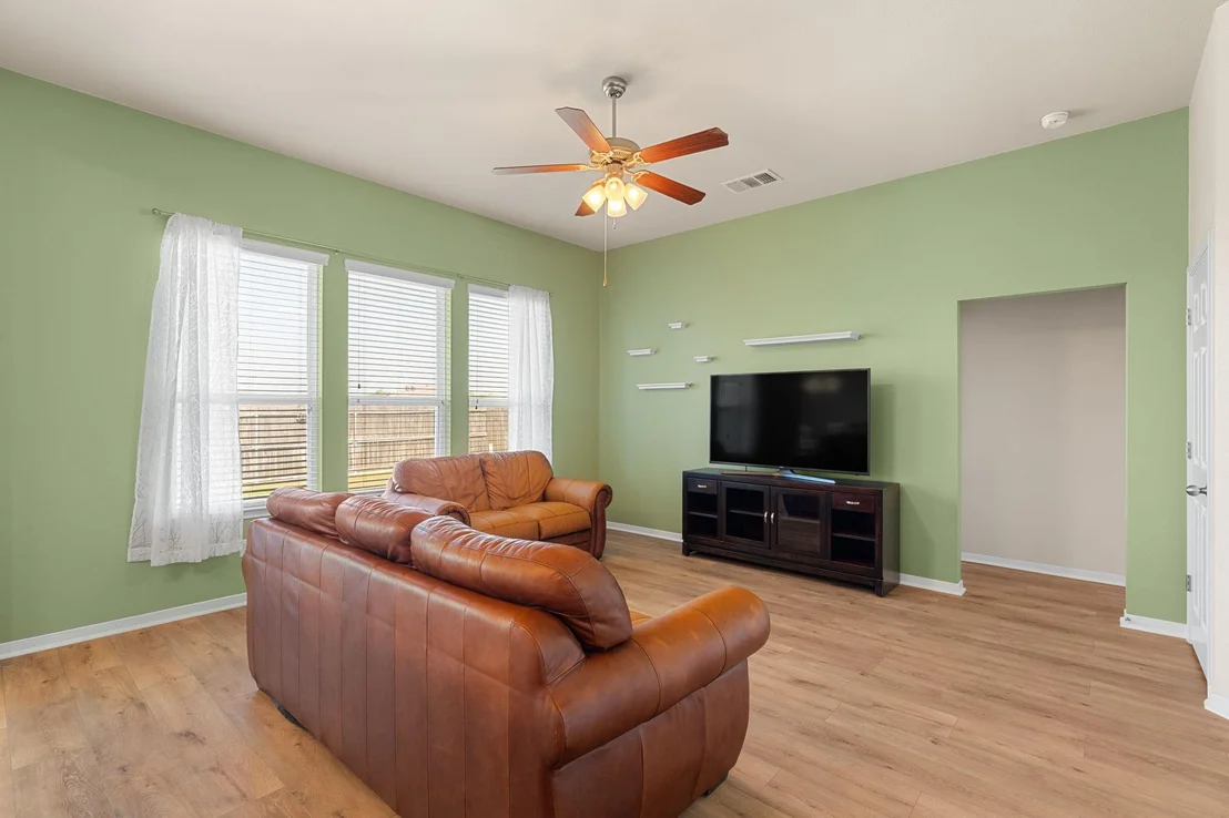 Photo of 428 Parkfield LN