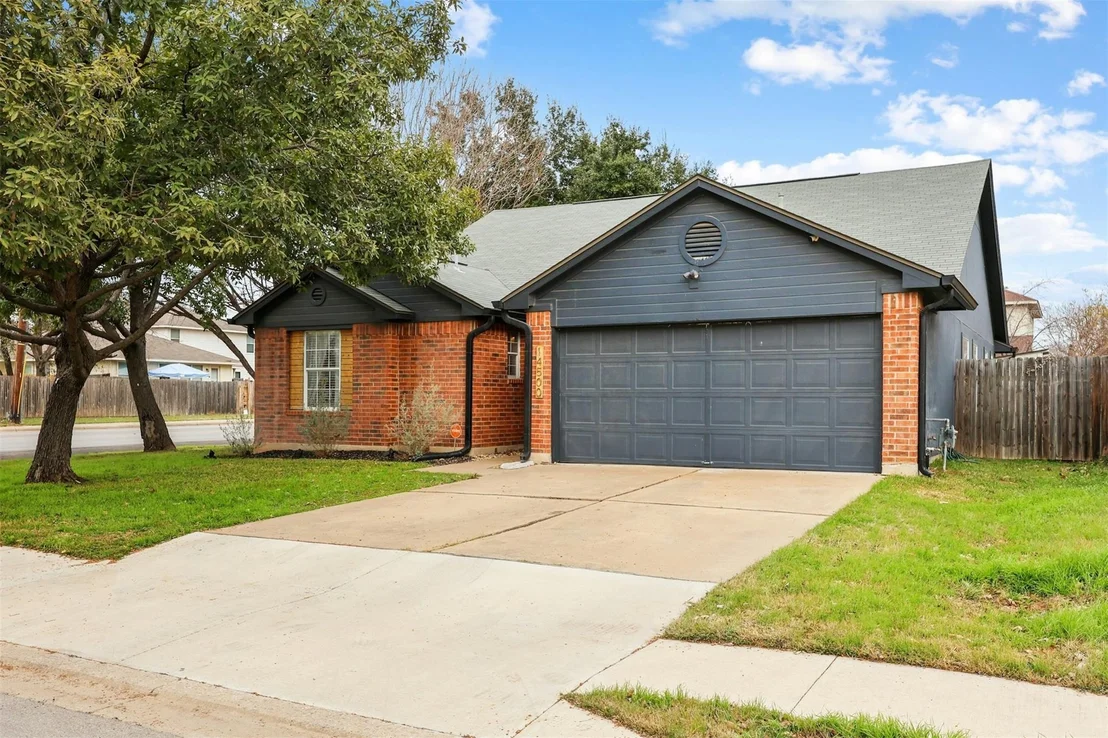 Photo of 14500 Hartsmith DR