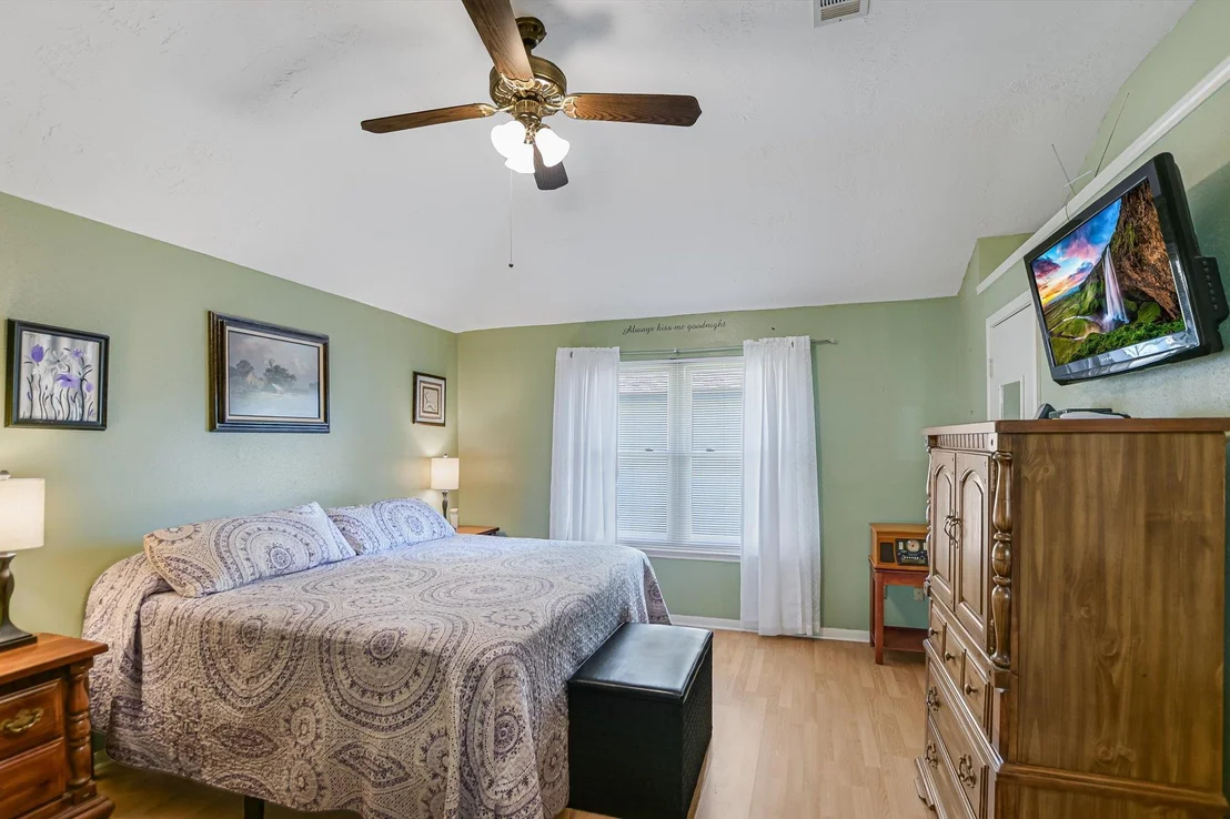 Photo of 1408 Quail Run RD