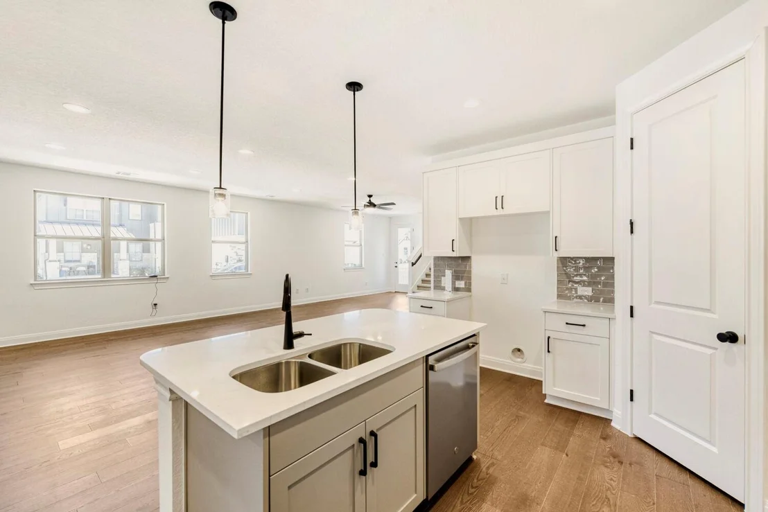 Photo of 338 Orleanian DR