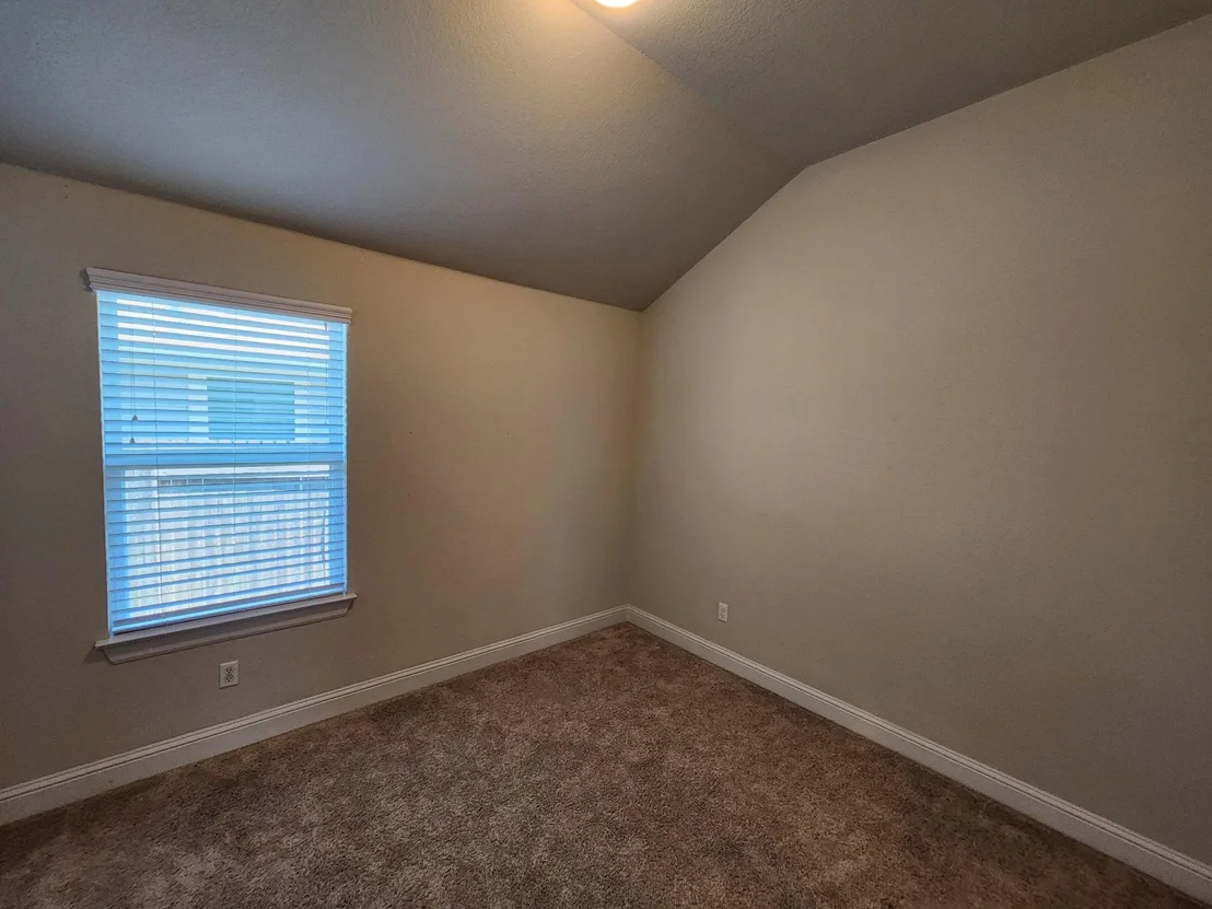 Photo of 313 Gaida Loop LOOP