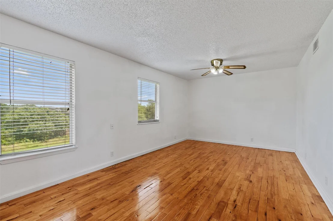 Photo of 5203 Denmans LOOP