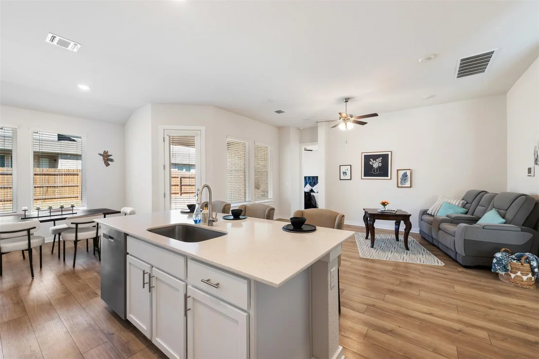 Photo of 405 Mountain Sky BND