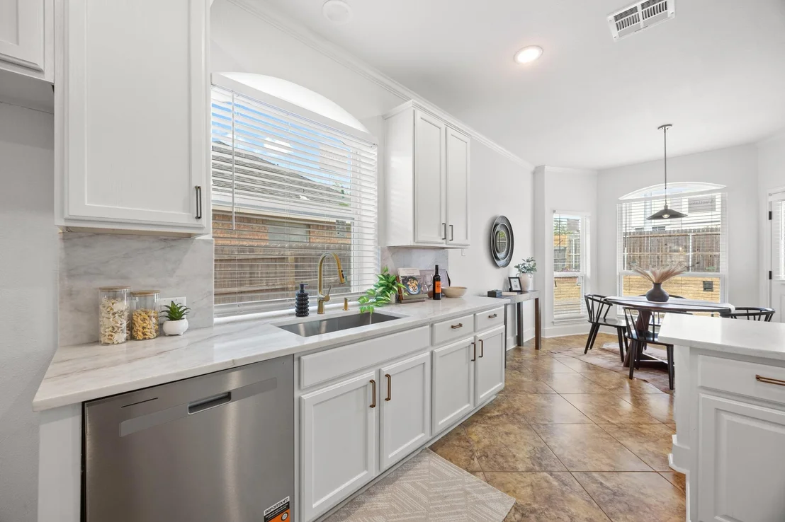 Photo of 1245 Lacey Oak LOOP
