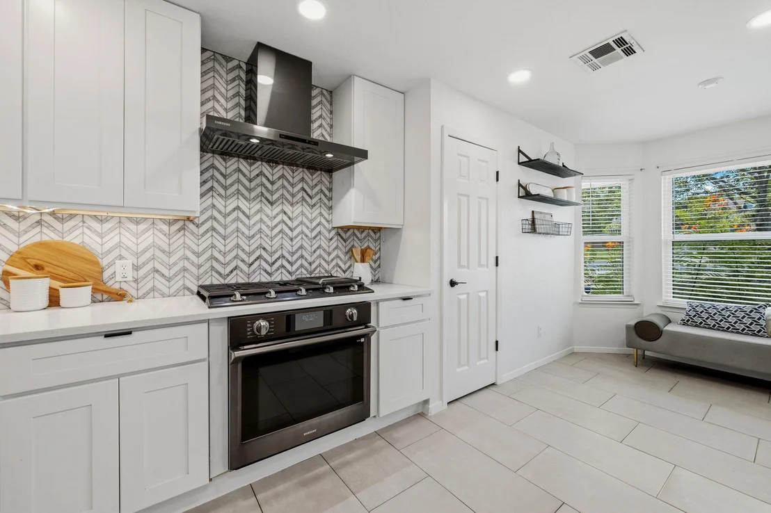 Photo of 8519 Palace PKWY