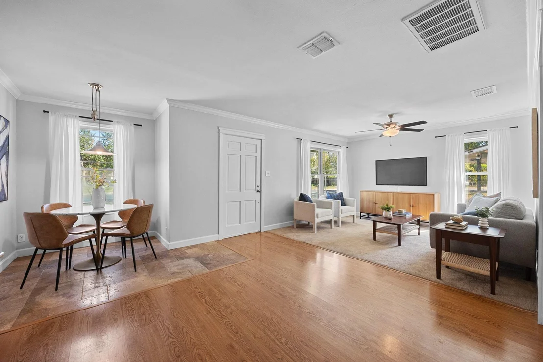 Photo of 1701 Crown DR