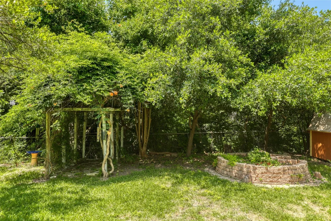 Photo of 1007 Quail Park DR