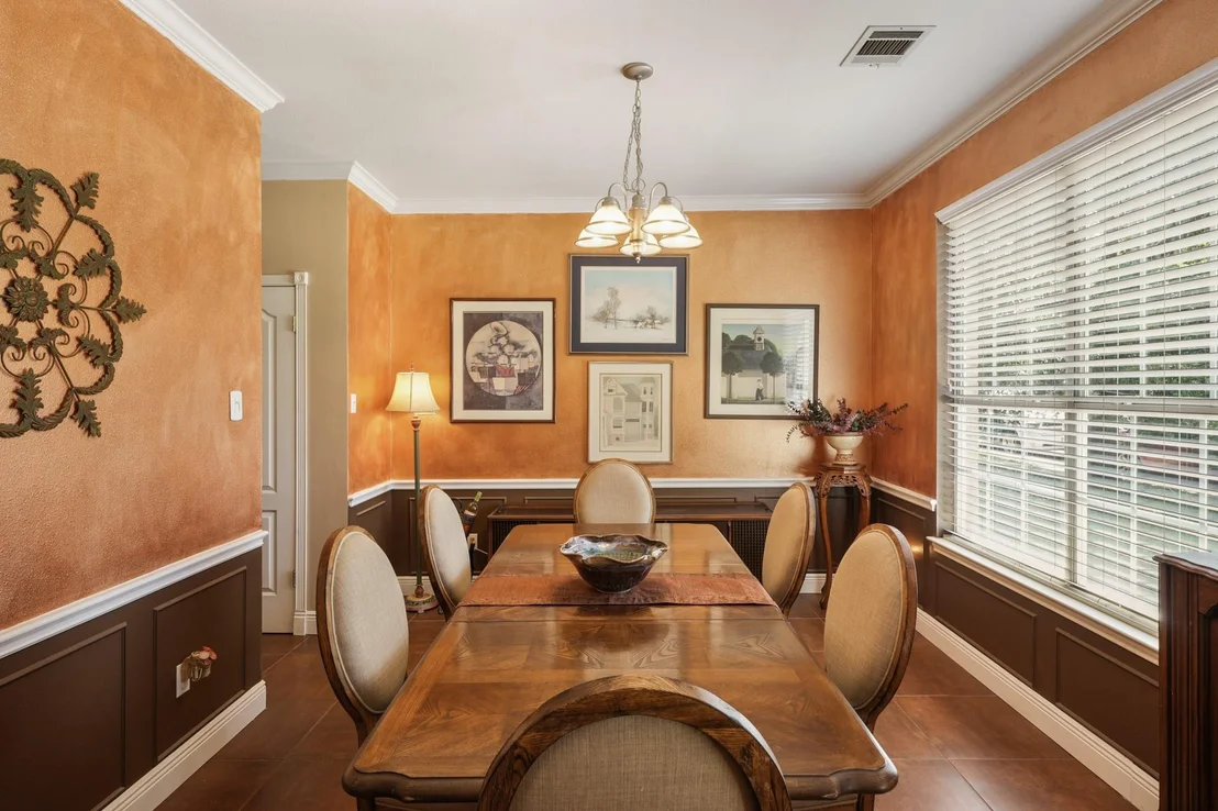 Photo of 1028 Thackeray LN