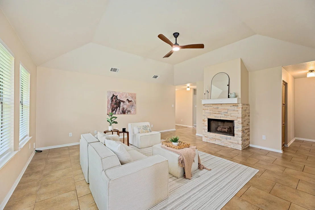 Photo of 111 Stephen LN