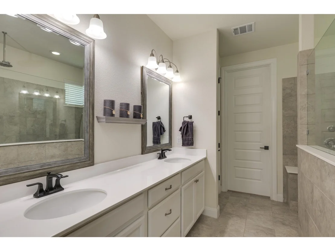 Photo of 1645 Humble Live DR