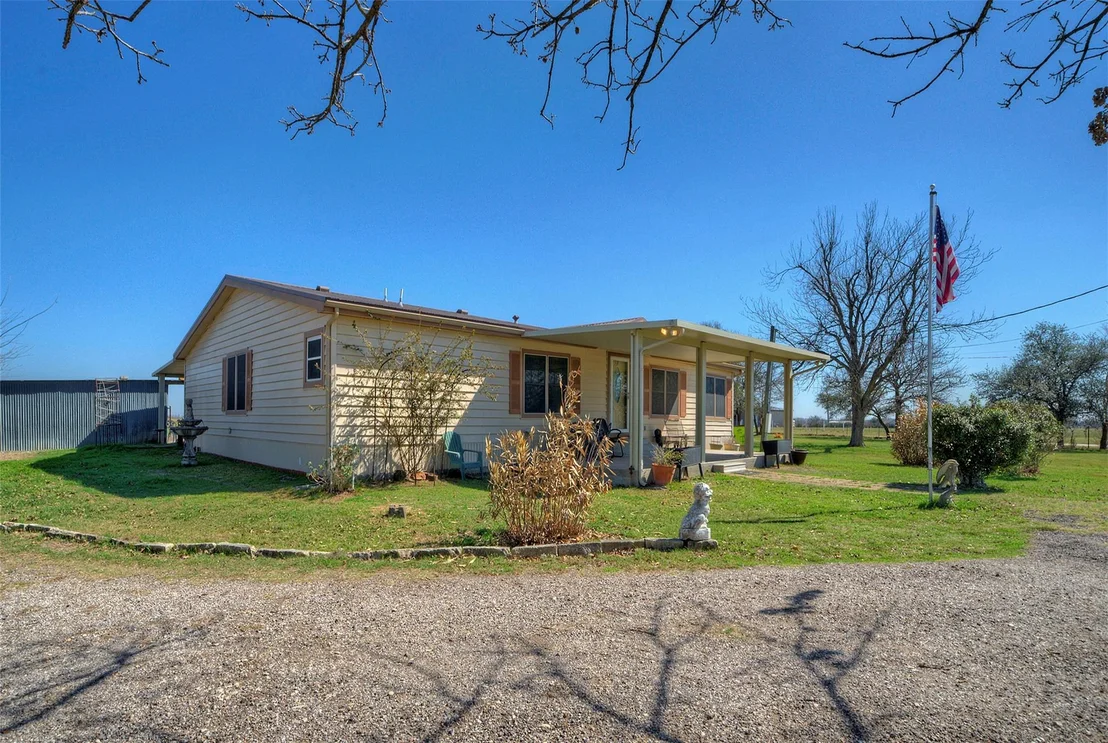 Photo of 901 County Road 134 RD