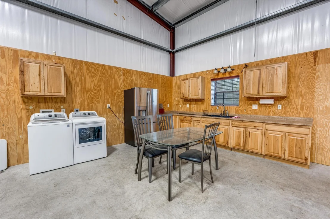Photo of 237 County Rd 415