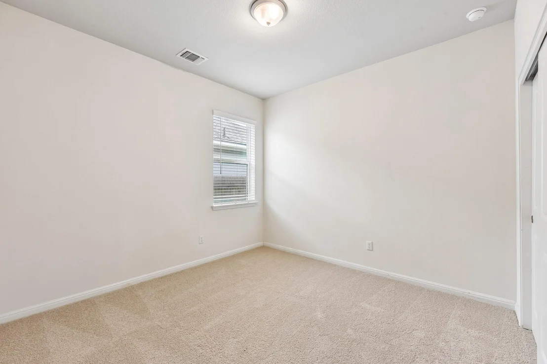 Photo of 128 Lacey Oak LOOP