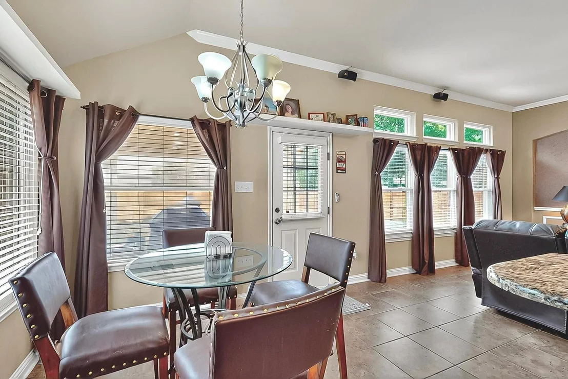 Photo of 320 Atlanta Park DR