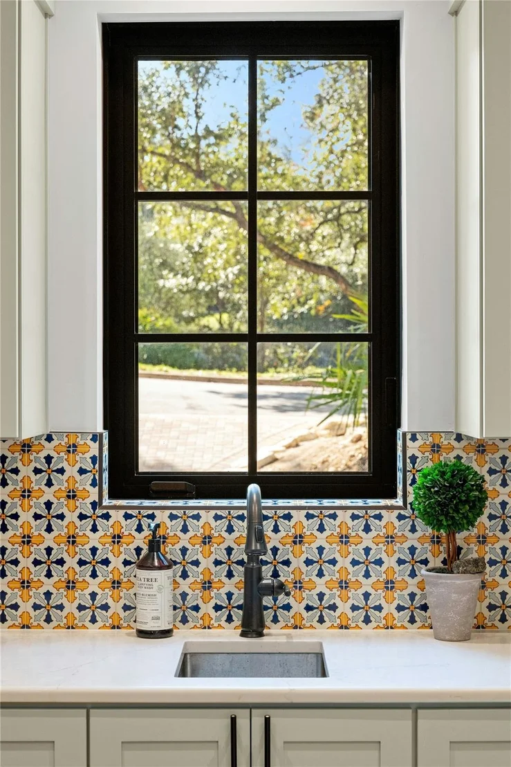 Photo of 2801 Hubbard CIR