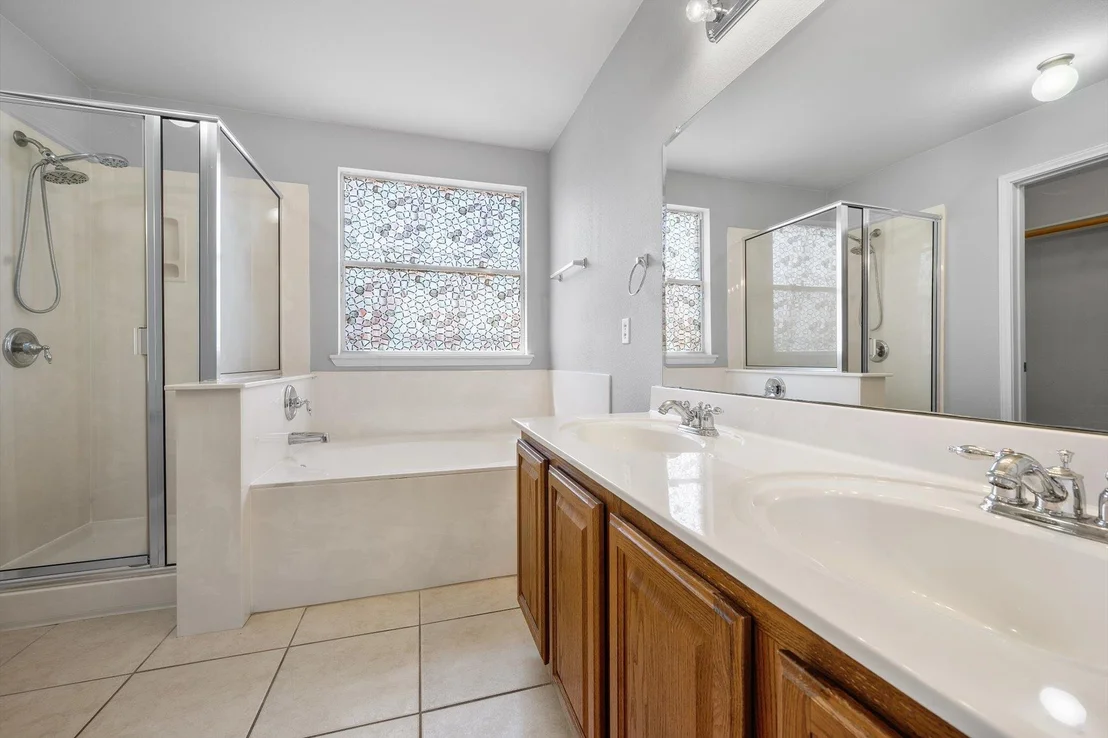 Photo of 411 Leo LN