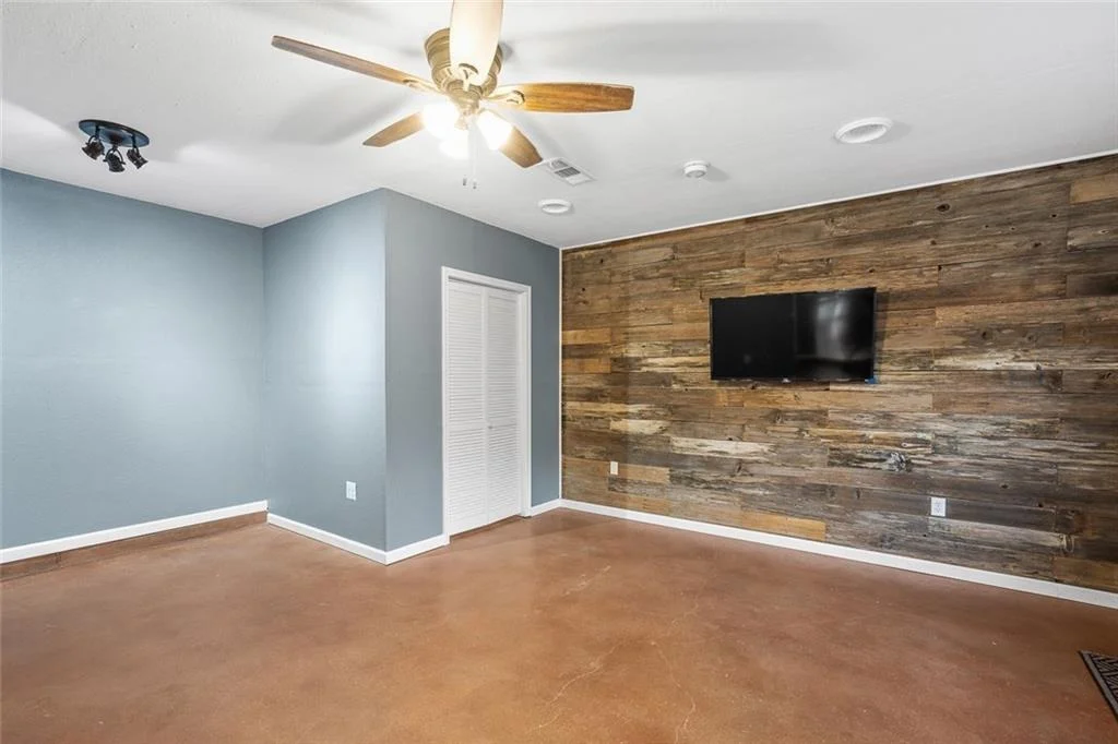 Photo of 145 Amber LN