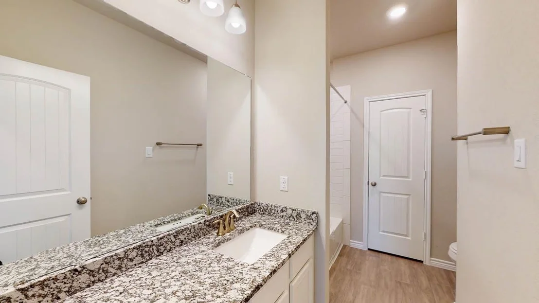 Photo of 1009 Sydney BLVD