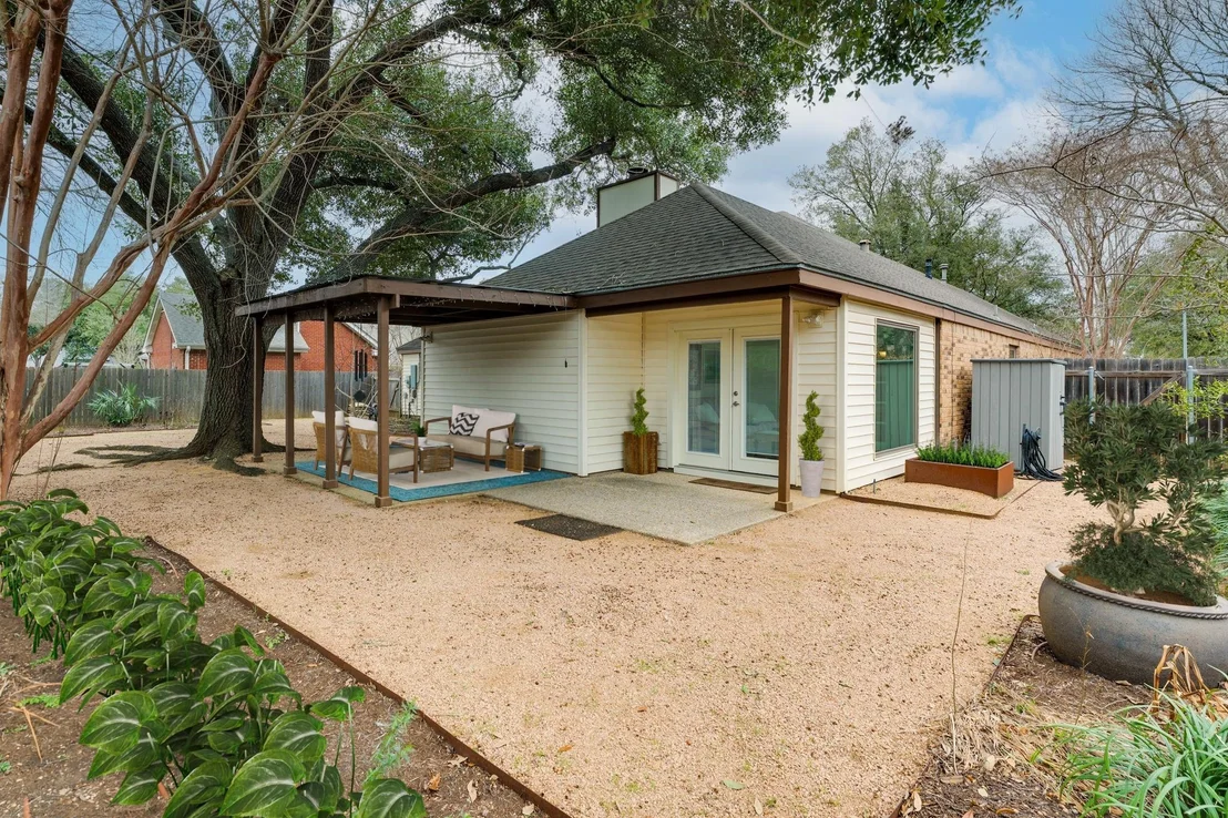Photo of 2403 Braemar CV